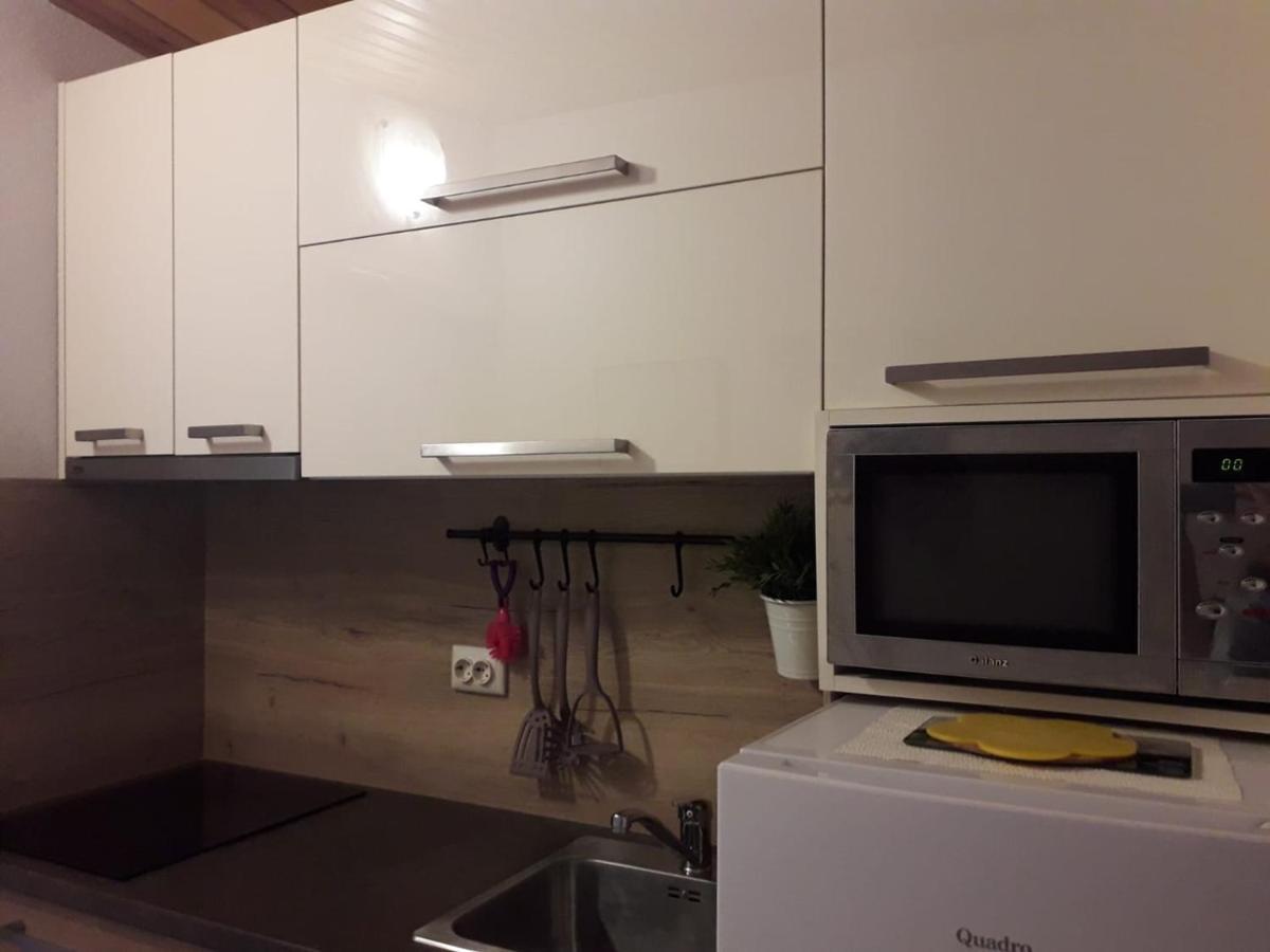 Apartments Carev 1293 Jezera Extérieur photo